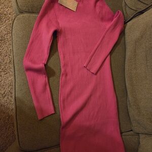 Elegant Magenta Long Sleeve Dress